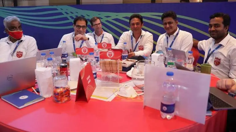 IPL Auction: Ex-India batsman hails Punjab Kings' strategy; names this Indian as captain IPL 2022, IPL Auction 2022, Punjab Kings, IPL Mega Auction 2022, Shikhar Dhawan, IPL auction, IPL mega auction, Punjab Kings captain, Aakash Chopra