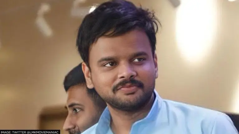 Film critic Kaushik LM passes away; Keerthy Suresh, Dhanush & other celebs pay tribute Kaushik LM