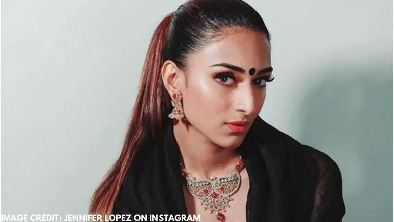 Erica Fernandes' photos that showcase the beautiful streaks in her hair Erica Fernandes