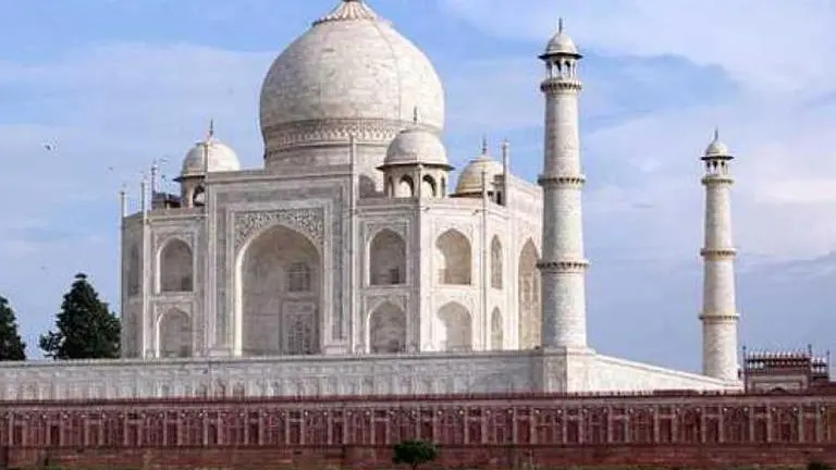 Railing of Taj Mahal's main mausoleum damaged in thunderstorm