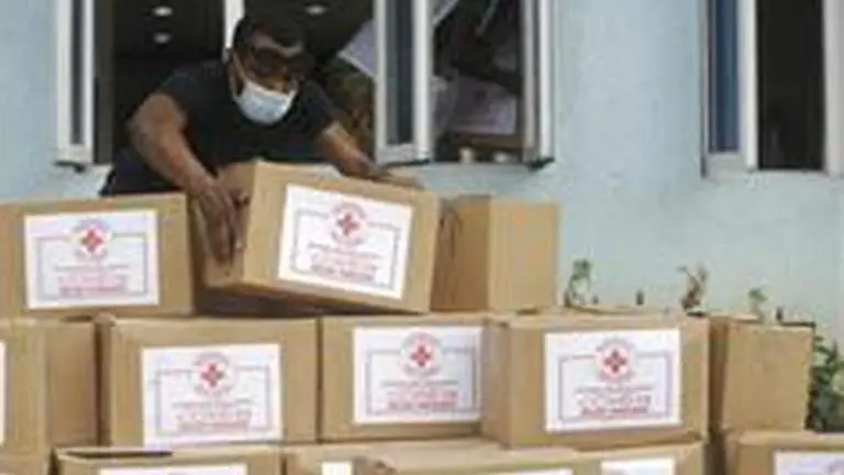 Nigeria's Red Cross distributes food aid during lockdown Nigeria's Red Cross distributes food aid during lockdown