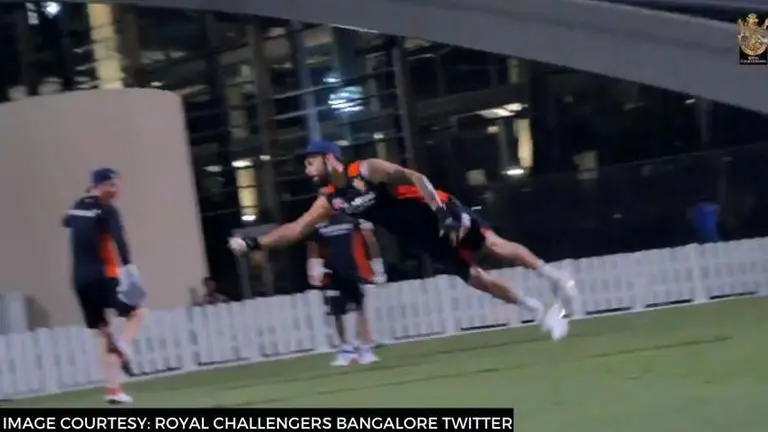 Virat Kohli, AB de Villiers and Parthiv Patel take stunning catches in RCB training: Watch Virat Kohli