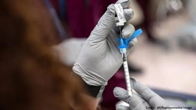Italy: 23-year-old woman accidentally administered six shots of Pfizer COVID-19 vaccine Italy