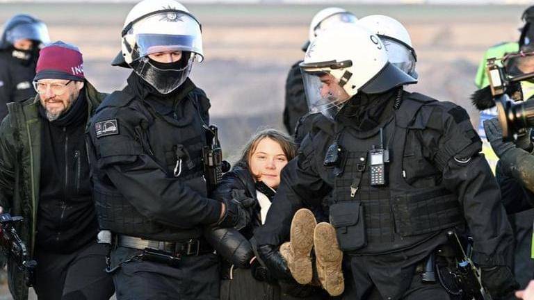 Greta thunberg detained by cops during eco protest against coal mine in germany