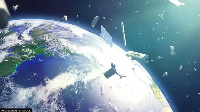 Scientists from University of Utah develop new method to get rid of space debris Earth