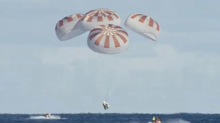 Crew Dragon splashdown in Gulf of Mexico successful, first crew recovery at sea since 1975 Crew Dragon