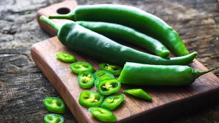Green chilli prices surge in India; here are 5 alternatives to it green chilly