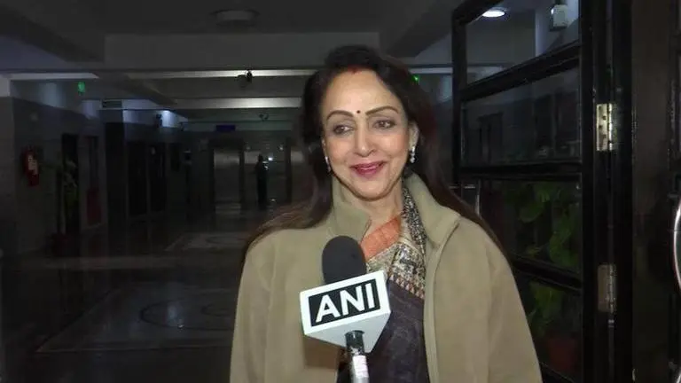 Hema Malini lauds CM Yogi for enhancing women safety in UP; avers 'BJP will win smoothly' Hema Malini