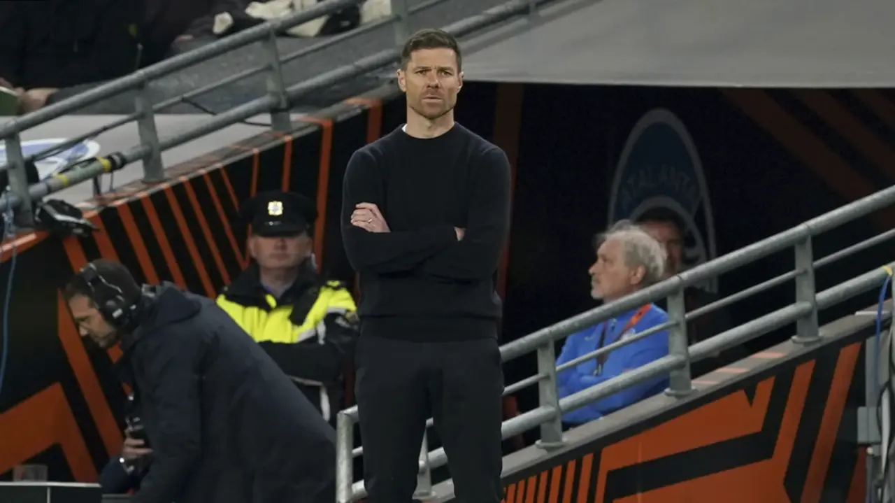 NEVERLUSEN NO MORE! Bayer Leverkusen's historic 51 game unbeaten streak ends in heartbreak Bayer Leverkusen manager Xabi Alonso stunned during Europa League final