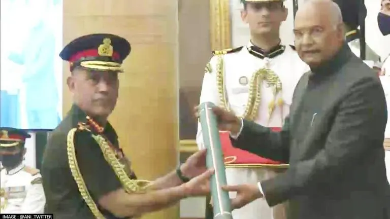 President Kovind bestows honorary rank of General of Indian Army on Nepal CoAS President Kovind