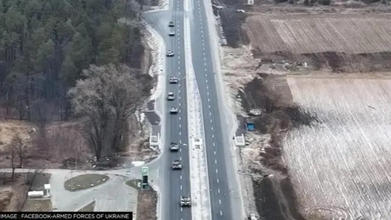 Ukrainian Forces claim to have stopped Russian convoy of approx 3 dozen tanks near Kyiv Russia Ukraine war