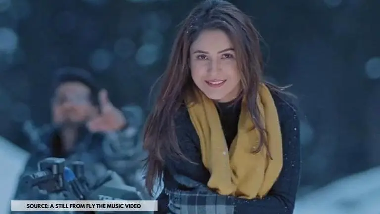 Shehnaaz Gill's new music video 'Fly' gets praised by Twitterati: "Her charm is exquisite" Shehnaaz Gill