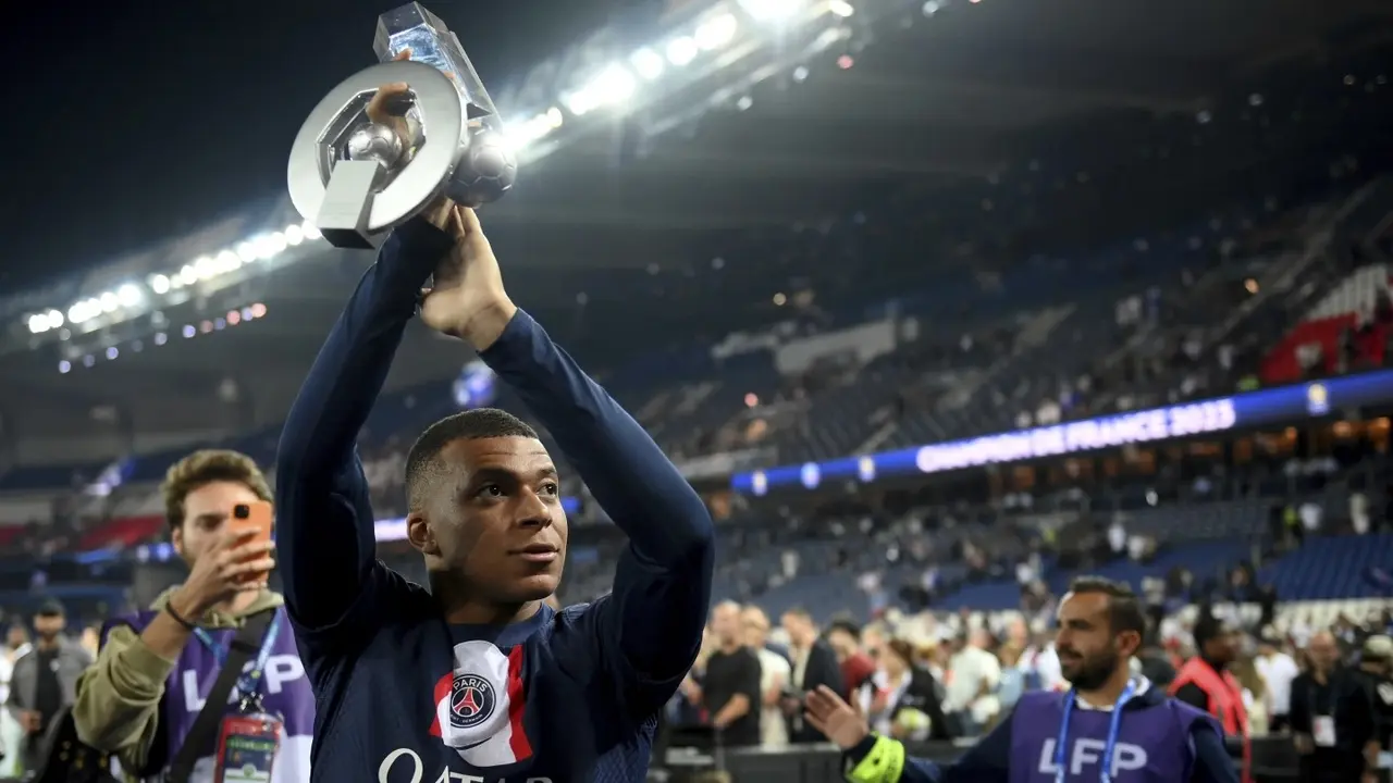 Kylian Mbappe announces he's leaving Paris Saint-Germain Kylian Mbappe