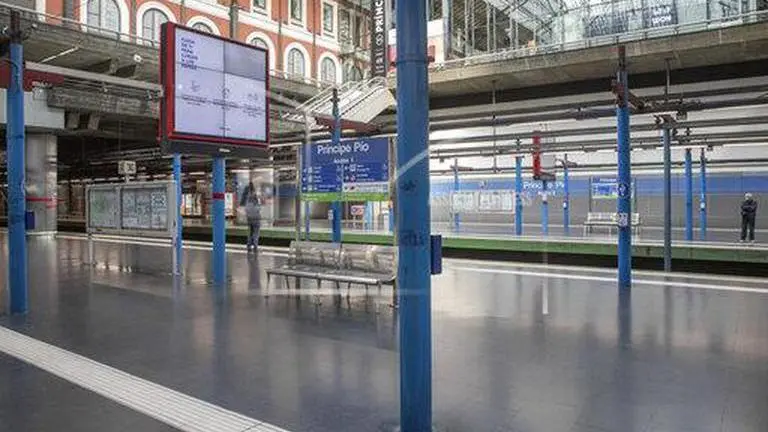 Spain to quarantine all travellers for two weeks amid COVID-19 scare Spain to quarantine incoming travellers amid COVID-19 crisis