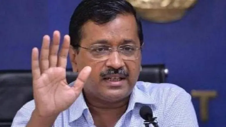 Kejriwal, Puri hold meeting over development in Delhi