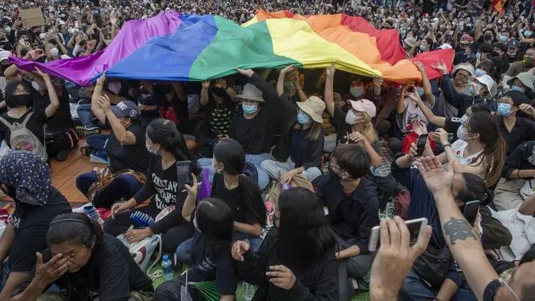 Thai student protesters push close to Grand Palace