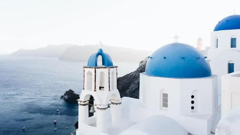 Essential businesses stay open in Greece lockdown Essential businesses stay open in Greece lockdown