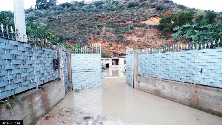 Italy: 2 dead as heavy rains wreak havoc in Sicily; highest red alert warning issued Italy