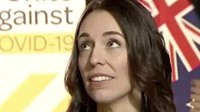 New Zealand leader carries on with TV interview during quake magnitude 5.6