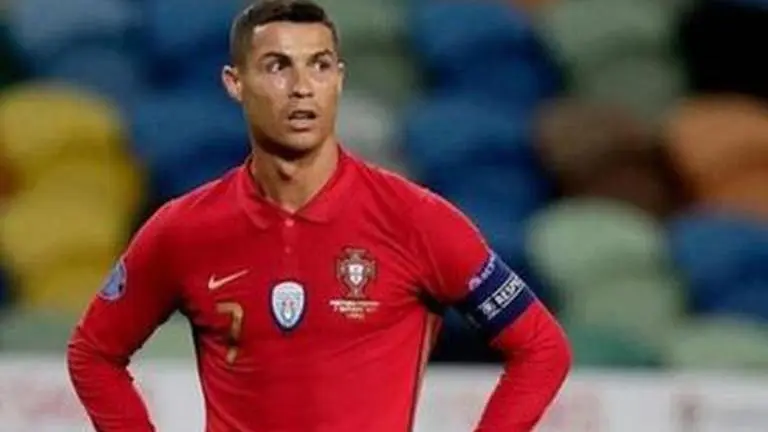 Cristiano Ronaldo returns to Italy to finish isolating