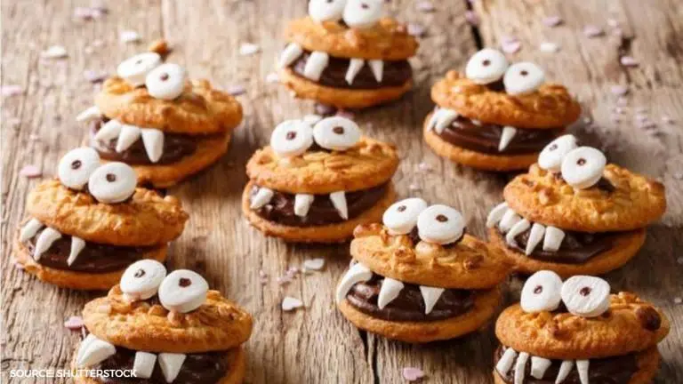 Halloween food ideas to use at Halloween party or for simple spooky family time halloween food ideas