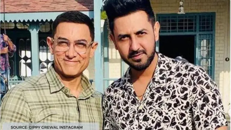 Aamir Khan and Gippy Grewal's son Gurbaaz are all smiles as they get clicked together Aamir Khan