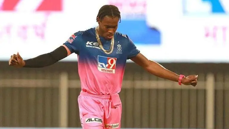 Mumbai Indians buy Jofra Archer for Rs 8 crore despite bowler unlikely to play in IPL 2022 Mumbai Indians sign Jofra Archer