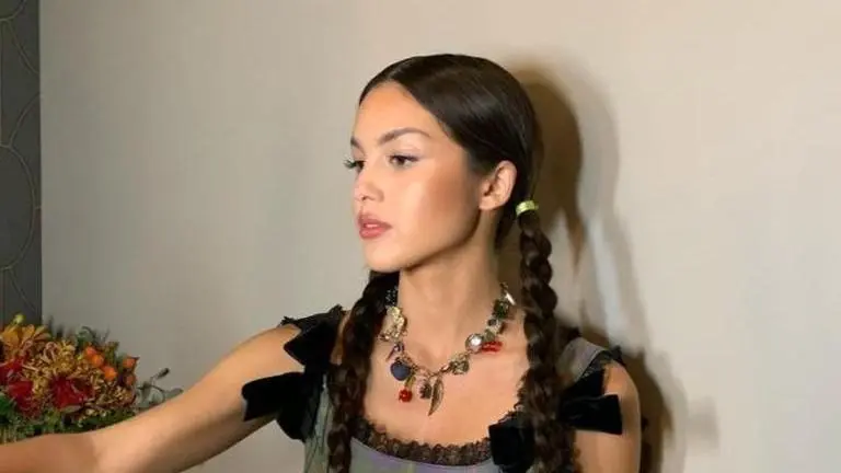 Olivia Rodrigo celebrates one year of her hit song 'Drivers License'; watch throwback clip Olivia Rodrigo's song completes one year