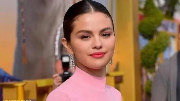Selena Gomez shares no-makeup selfie with beautiful note; says 'I'm choosing happiness' selena gomez