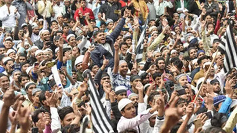 50 Jamia students detained after clash with cops during CAB protest