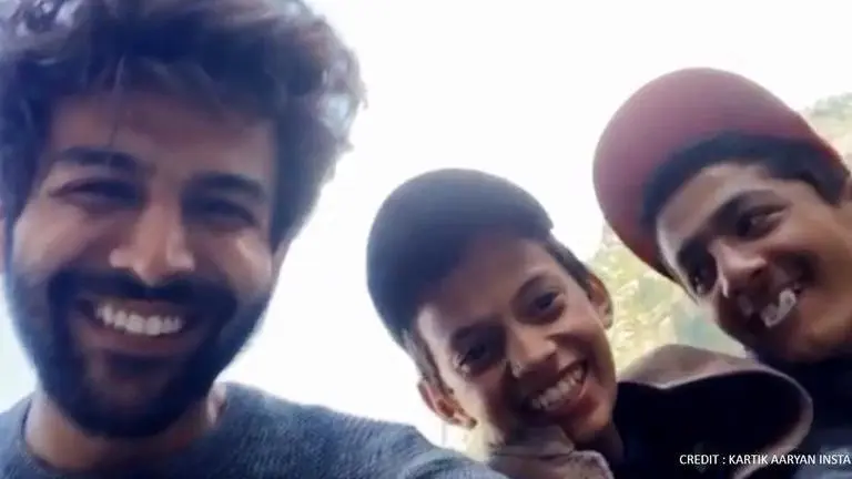 Kartik Aaryan's throwback video with two naughty kids is rib-tickling; Watch video Kartik