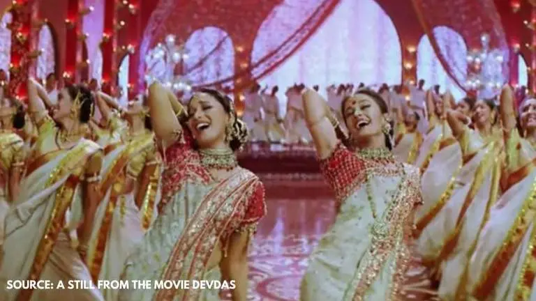 Aishwarya Rai Bachchan's bleeding ear & other facts about the shoot of 'Dola Re Dola' Aishwarya Rai Bachchan