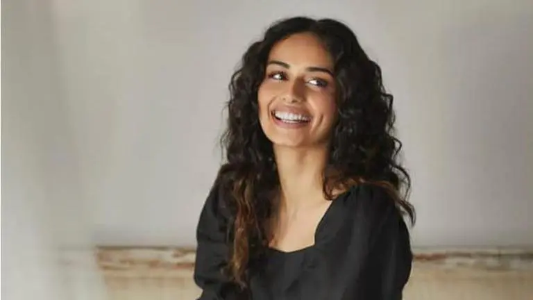 Manushi Chhilar twins with the Maldivian ocean; says 'I’ve got the good kind of blues' Manushi Chhillar