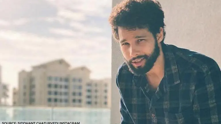 Siddhant Chaturvedi's stunning photo makes Fatima Sana Shaikh go 'Whoa'; Check out Siddhant Chaturvedi