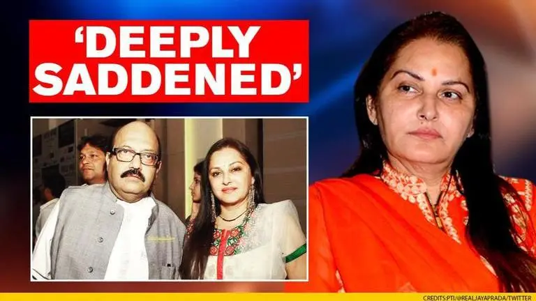 Jaya Prada condoles Amar Singh's death, remembers him as her political guide & godfather Jaya Prada