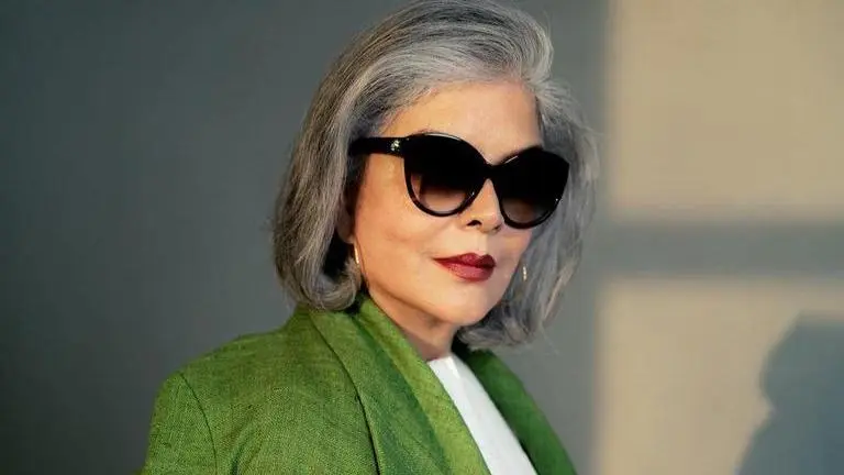 Zeenat Aman shares 'meme-worthy' unseen photo, throws new challenge at fans Zeenat Aman