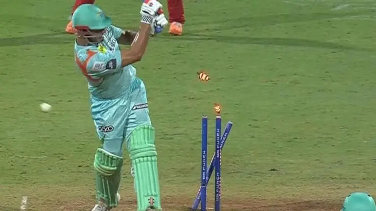 Marcus Stoinis hurls abuses at umpire after dismissal following controversial verdict Marcus Stoinis dismissal against RCB