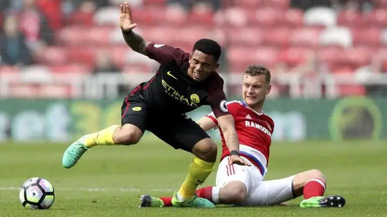 Man United, Leicester stumble to draws in Premier League