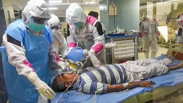 Pakistan reports over 100 COVID-19 deaths; WHO cautions against lifting restrictions