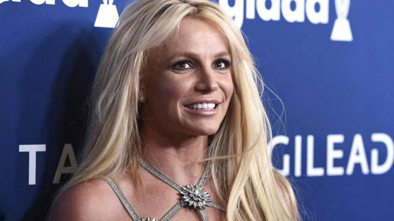 Britney Spears' father quits conservatorship: Paris Hilton, Cher and ...