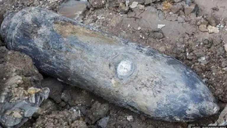 UK Man tries to sell Live World War II era bomb on eBay; Army evacuates residential campus British