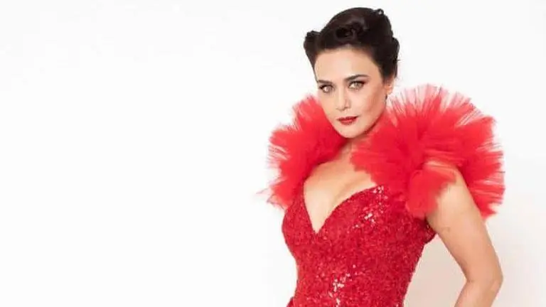 Preity Zinta shares a throwback pic from 'Dil Se' sets, calls it 'one of her favorites' preity zinta