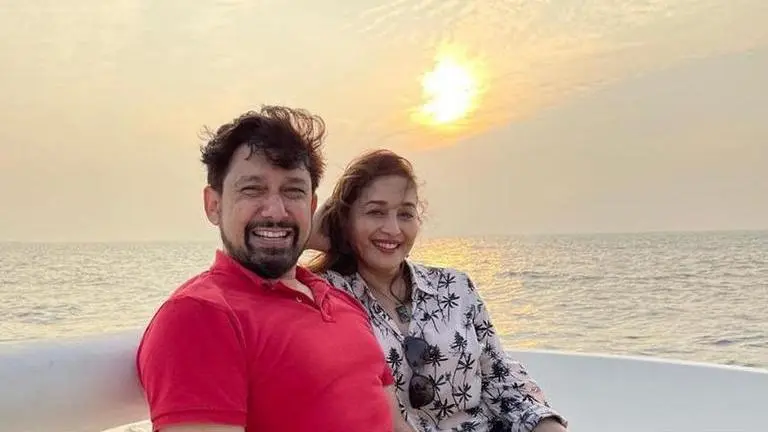 Madhuri Dixit Nene shares Dr Sriram Nene video in which he talks about the 'right mask' Madhuri Dixit Nene