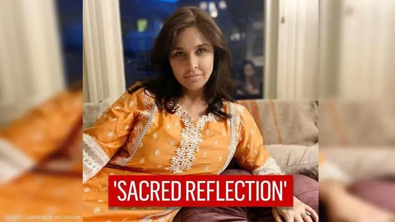 Lisa Ray takes break from social media, says, 'I'll be back online next year' Lisa Ray