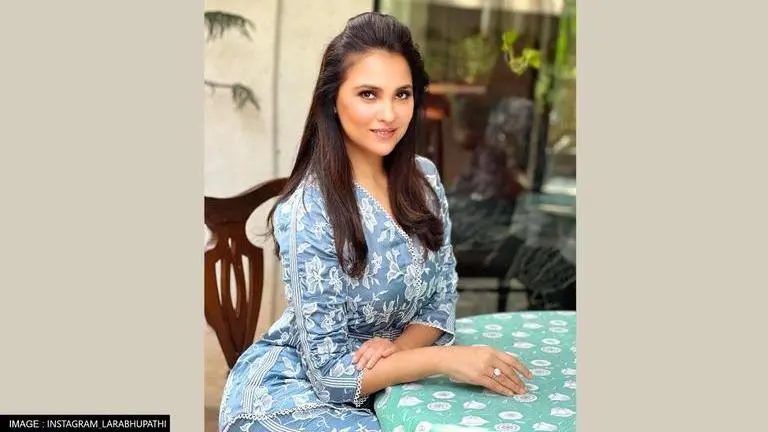 Lara Dutta flaunts her no-make-up look in new post; reminds fans to 'keep it real' Lara Dutta