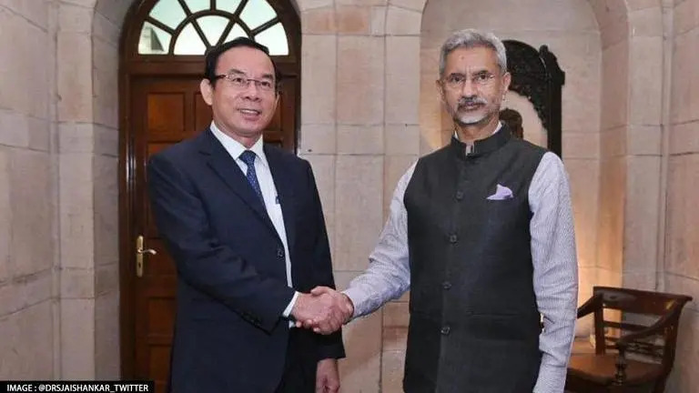 EAM Jaishankar meets Vietnam's Communist Party politburo member Nguyen Van Nen in Delhi Jaishankar