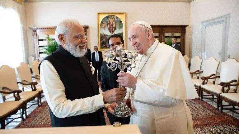G20 Summit: Pope Francis reciprocates PM Narendra Modi's gift with bronze plaque Narendra Modi