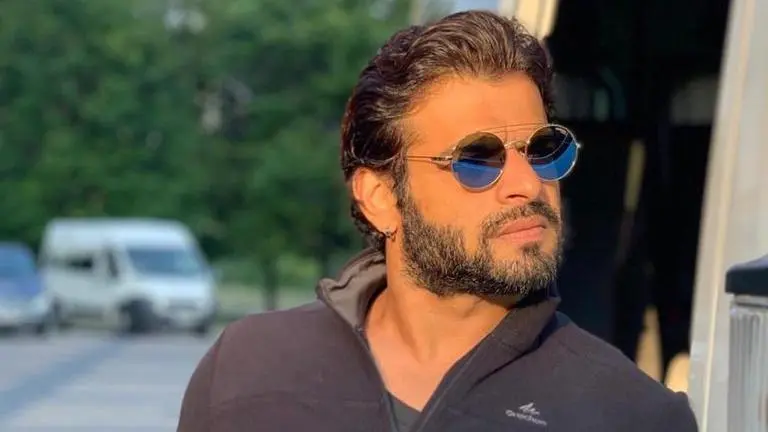 Karan Patel's Twitter account gets hacked; actor takes to Instagram to notify fans Karan Patel