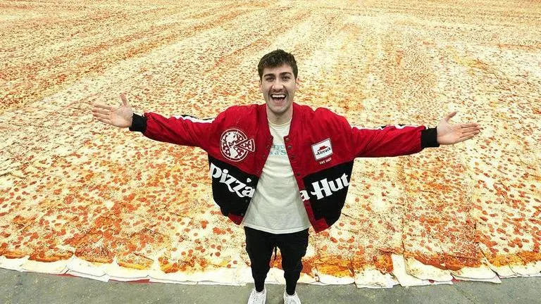 YouTuber 'gets revenge' by making world's biggest pizza with Pizza Hut; Take a look World's biggest pizza