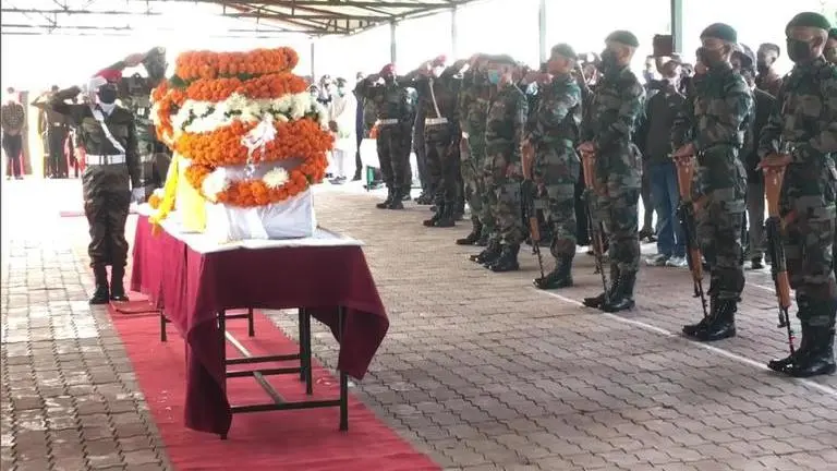 Mortal remains of Army havildar killed in chopper crash reach hometown in Bengal IAF CHOPPER CRASH